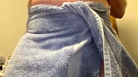 Snapshot of red24devils chatting on 11.17.25 red24devils online show from 11.17.25