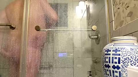 Snapshot of red24devils chatting on 12.15.25 red24devils online show from 12.15.25