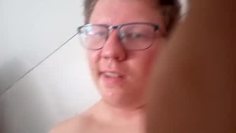 Snapshot of red454games454 chatting on 12.02.24 zsax horny online show from 12.02.24