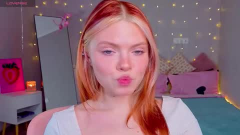 Snapshot of red__candy chatting on 02.08.26 red__candy online show from 02.08.26