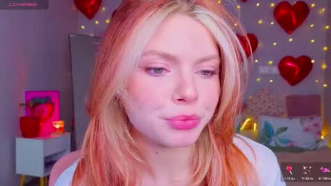 Snapshot of red__candy chatting on 03.06.26 red__candy online show from 03.06.26