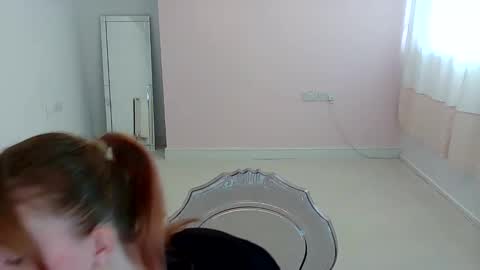 Red -  online show from 06.10.26
