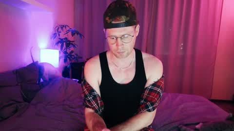 Snapshot of red_guy1 chatting on 01.06.25 Sean Fire online show from 01.06.25