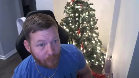 Snapshot of redbeardready4u chatting on 12.22.24 Redbeardready4u online show from 12.22.24