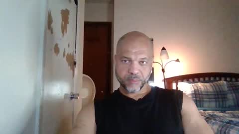 Snapshot of redbone441 chatting on 04.01.26 Redbone online show from 04.01.26