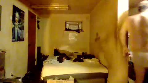 reddragon1195 online show from 12.04.24