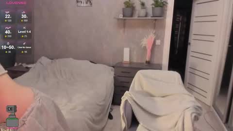 Snapshot of redmelissa chatting on 12.16.25 Stephanie online show from 12.16.25