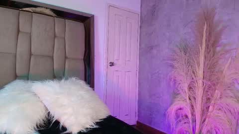 Snapshot of reds_velvet chatting on 02.20.26 RED VELVET online show from 02.20.26