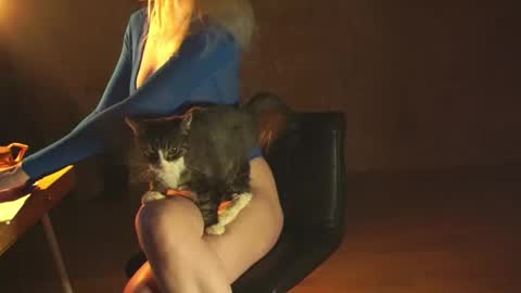 Red online show from 02.16.25