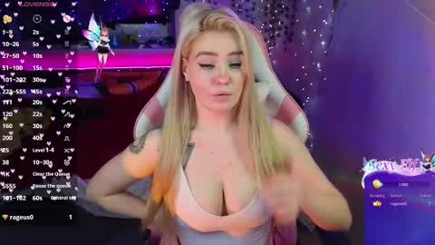 Snapshot of redvelveten chatting on 01.18.26 Ronnie online show from 01.18.26