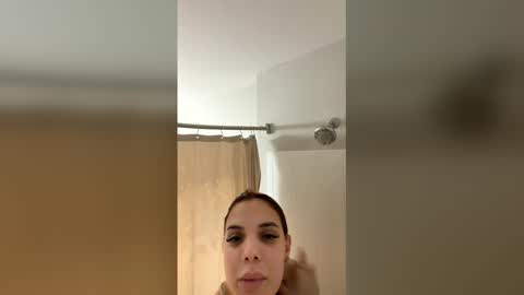 redvelvetsoft online show from 03.04.26