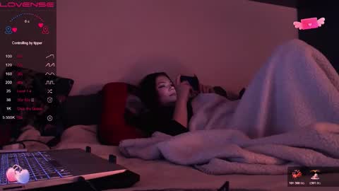 Snapshot of redyari chatting on 01.17.26 Red online show from 01.17.26