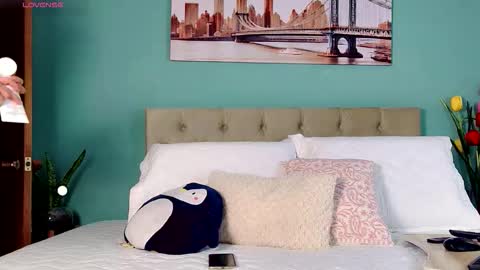 Snapshot of reese_yanella chatting on 02.17.26 Yanella online show from 02.17.26