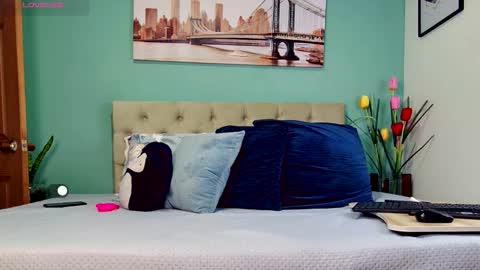 Snapshot of reese_yanella chatting on 03.13.26 Yanella online show from 03.13.26