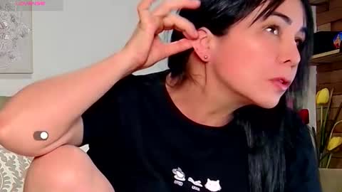 Yanella online show from 07.25.26