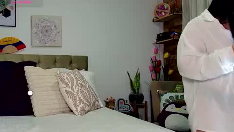Yanella online show from 07.26.26