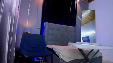 Snapshot of regan1_ chatting on 09.20.25 REGAN online show from 09.20.25