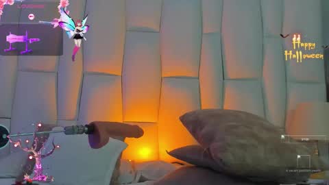 Snapshot of regiina_doll chatting on 10.29.25 regiina_doll online show from 10.29.25