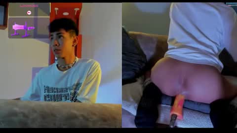 Snapshot of regiina_doll chatting on 12.21.25 regiina_doll online show from 12.21.25