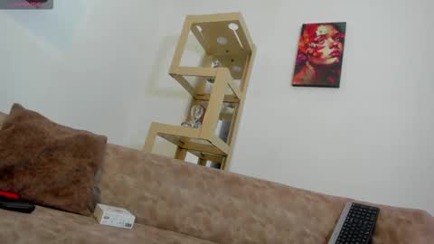 Snapshot of regiina_doll chatting on 01.11.26 regiina_doll online show from 01.11.26