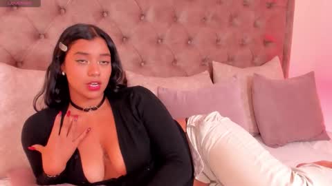 Snapshot of regina_noctixx chatting on 11.09.25 Regina online show from 11.09.25