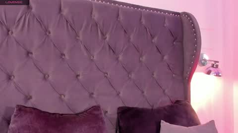 Snapshot of regina_noctixx chatting on 01.09.26 Regina online show from 01.09.26