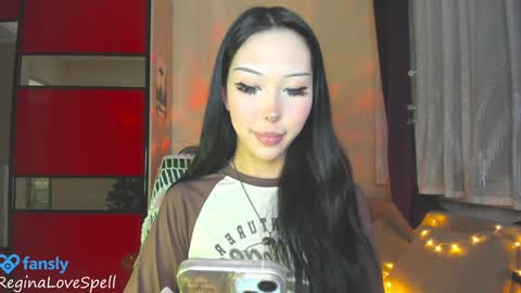 Snapshot of reginainspace chatting on 02.02.25  Regina online show from 02.02.25