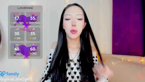 Snapshot of reginainspace chatting on 02.12.25  Regina online show from 02.12.25