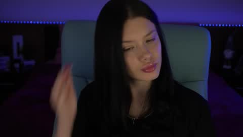 Snapshot of reginawine chatting on 11.03.25 ReginaWine online show from 11.03.25