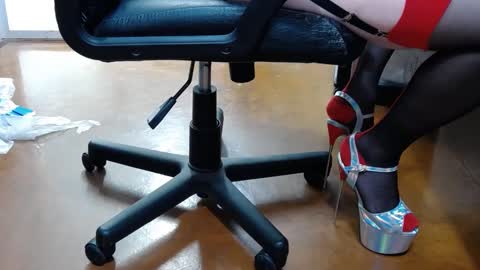 Snapshot of regnerfsky chatting on 01.03.25 RegNerfsky online show from 01.03.25