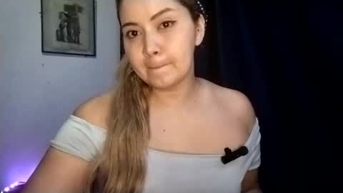 Snapshot of rei_chan26 chatting on 02.18.25 Tania Nixx online show from 02.18.25