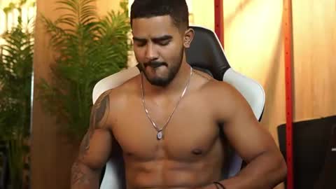 Snapshot of reik_von chatting on 06.17.26 Reik online show from 06.17.26