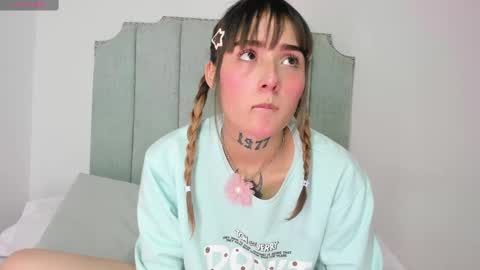 Reika  online show from 10.04.25