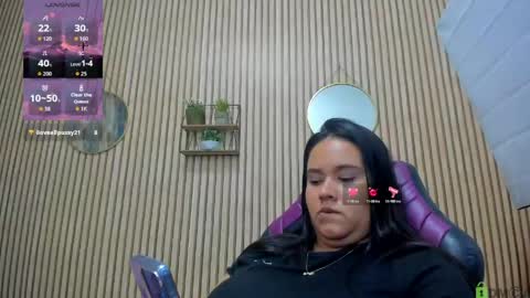 Snapshot of reina_loren chatting on 05.13.26 reina_loren online show from 05.13.26