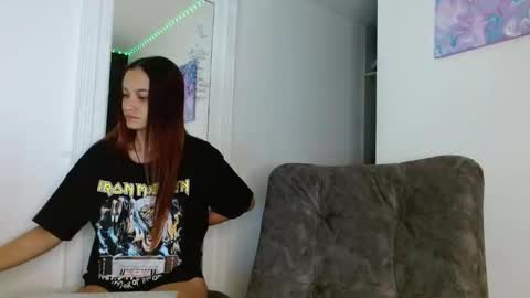 reina_reina online show from 02.11.26