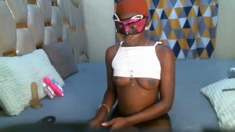 remmyqueen online show from 04.21.26
