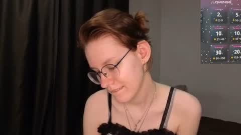 Snapshot of renaeblaski chatting on 06.11.26 Claire online show from 06.11.26