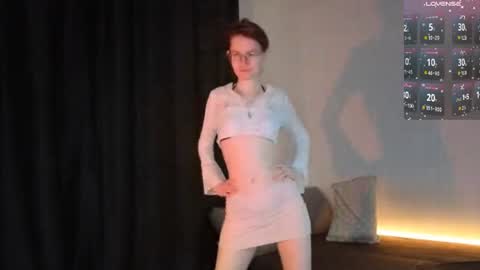 Snapshot of renaeblaski chatting on 06.12.26 Claire online show from 06.12.26