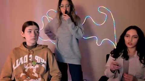 Youre Renata online show from 10.22.25