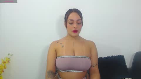 renatabrownn28 online show from 04.25.26