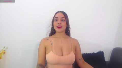 renatabrownn28 online show from 05.05.26
