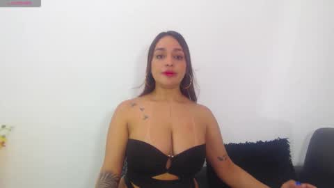 renatabrownn28 online show from 05.06.26