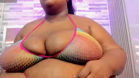 Snapshot of renatafoxter chatting on 06.18.26 nataly online show from 06.18.26