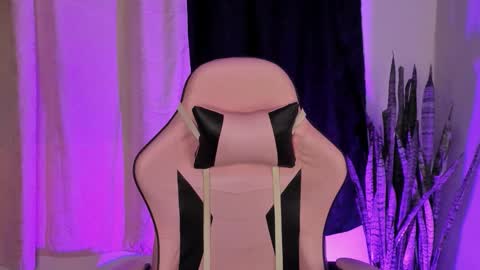 renatawilsom online show from 02.12.26