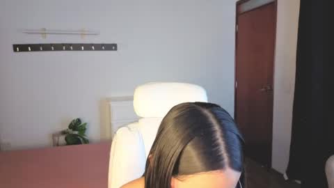 Snapshot of renaxi_smith chatting on 05.09.26 renaxi_smith online show from 05.09.26