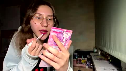 Mia online show from 04.20.26