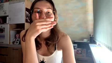 Mia online show from 05.05.26