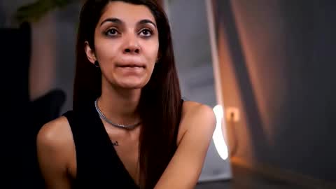 Rena online show from 12.15.25