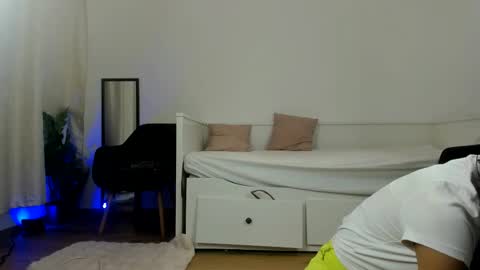 Snapshot of reneevoss chatting on 02.19.26 Rena online show from 02.19.26