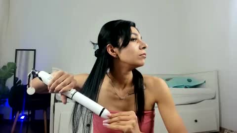 Snapshot of reneevoss chatting on 02.26.26 Rena online show from 02.26.26